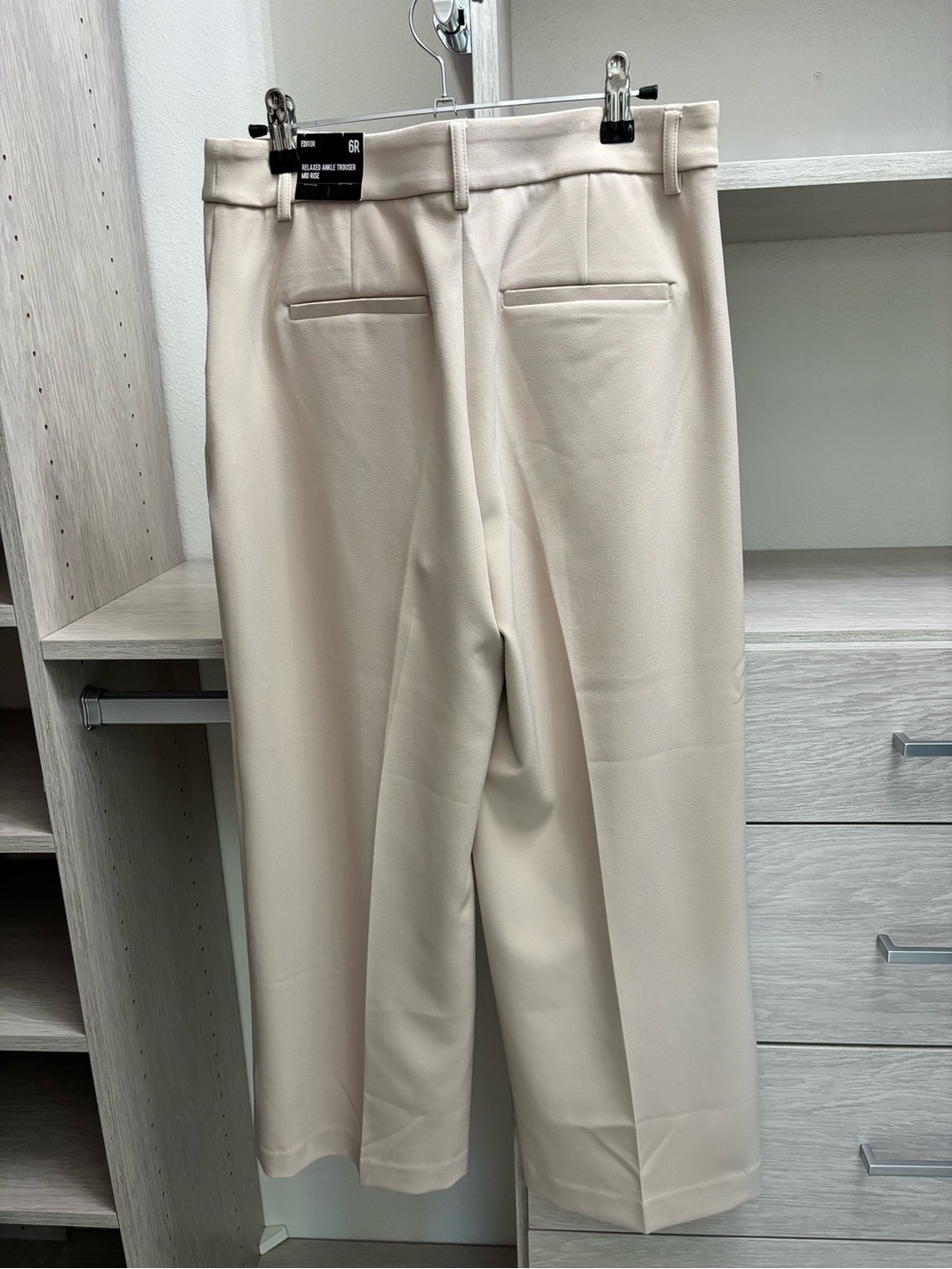 Express Editor Relaxed Ankle Trouser - Picture 2 of 5
